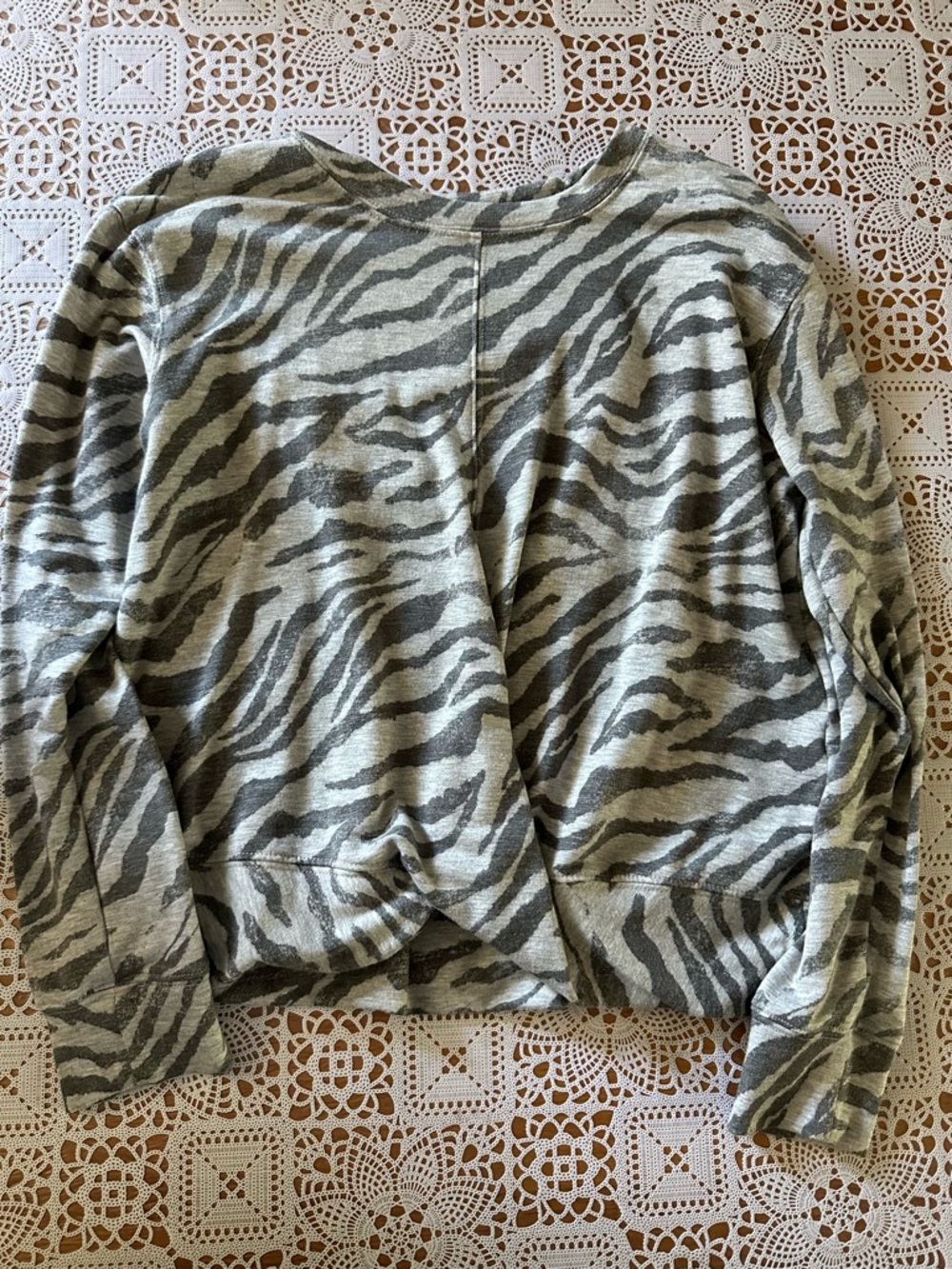 Knox Rose Light Gray Pullover Sweatshirt